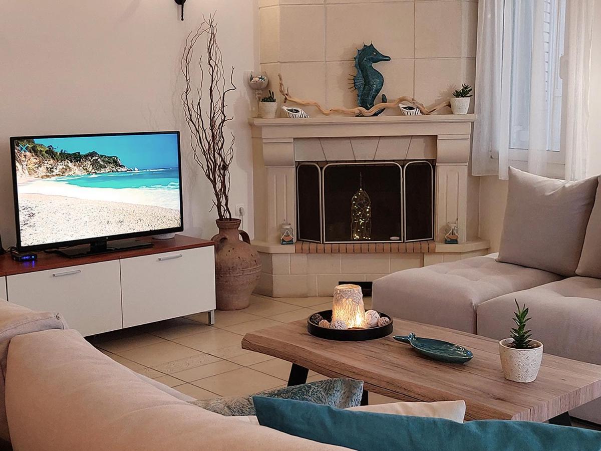 Amazing Beachfront Apartment In Hersonissos Esterno foto