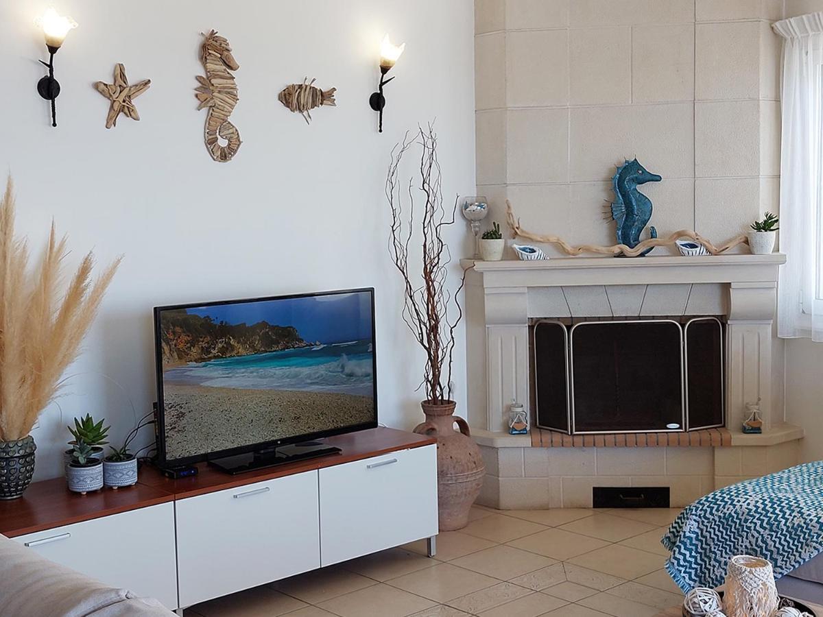 Amazing Beachfront Apartment In Hersonissos Esterno foto