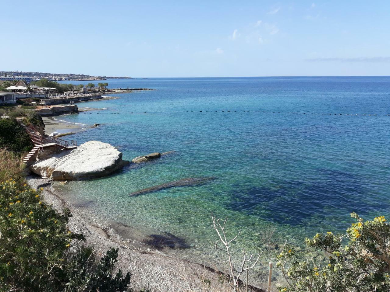 Amazing Beachfront Apartment In Hersonissos Esterno foto
