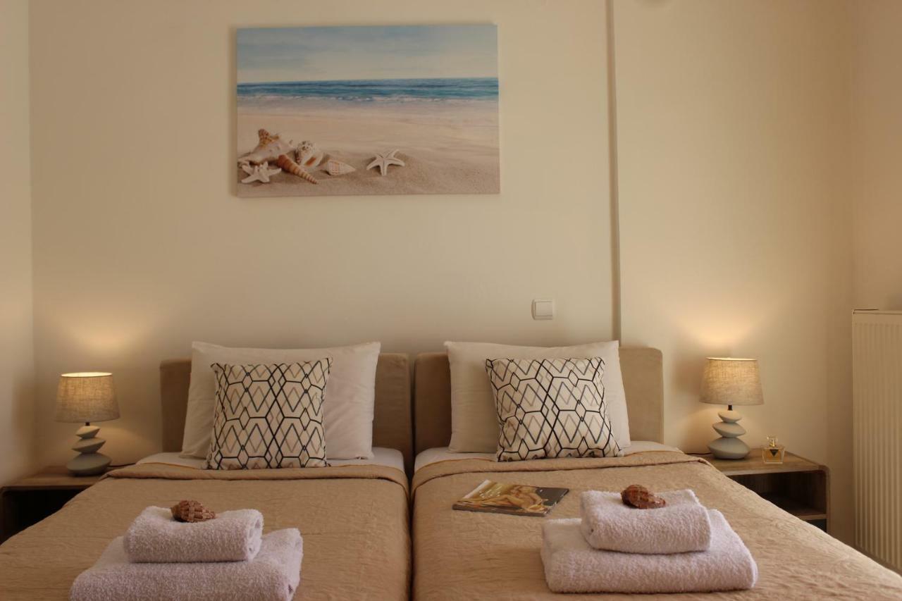 Amazing Beachfront Apartment In Hersonissos Esterno foto
